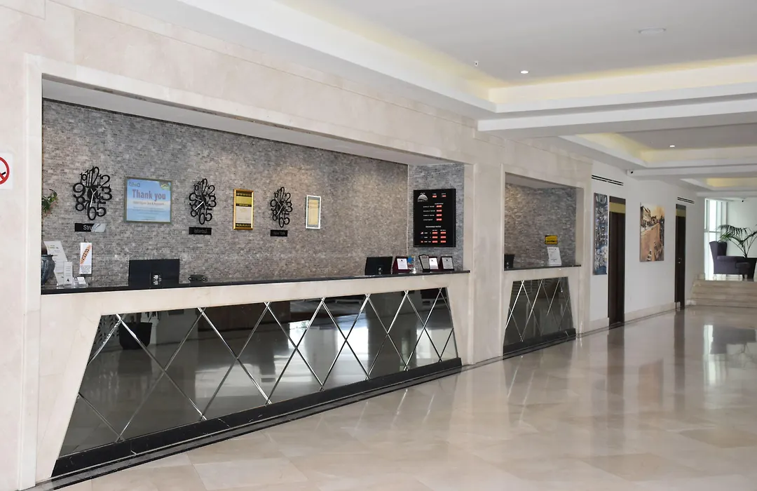 Hotel Izgrev Spa & Aquapark-1